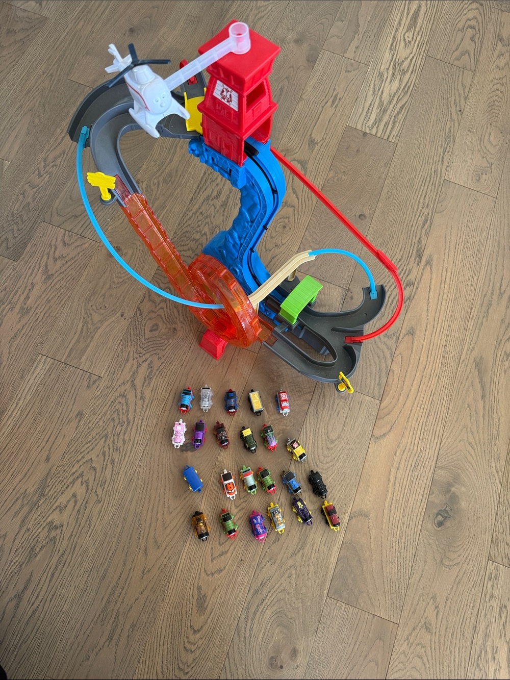 Thomas and friends mini motorized rescue set with trains